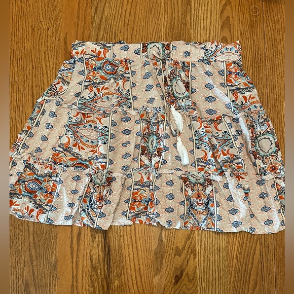 SHEIN Rayon Western Mini Skirt Ruffled Tiered Boho Drawstring Tassel Size 12 - Picture 1 of 4